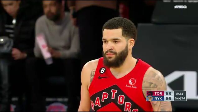 NBA常规赛：猛龙vs尼克斯第3节中文解说回放