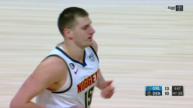 吹起反击号角！约老师内线予取予求连拿四分反超比分