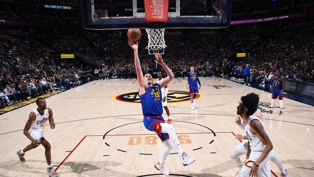 骑士108-121掘金 约基奇28+15+10力压群雄