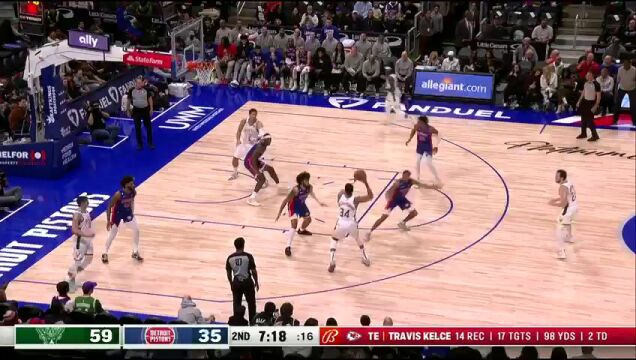 NBA常规赛：雄鹿vs活塞第2节 英文解说回放