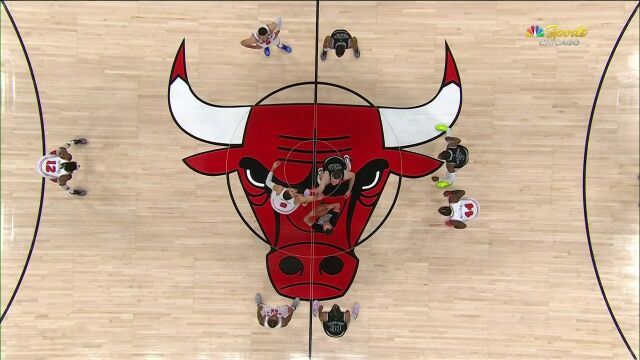 NBA常规赛：马刺vs公牛第1节英文原声回放