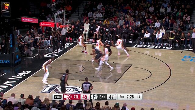 此举怎能出现在凡间？欧文空中小手一拧打成2+1