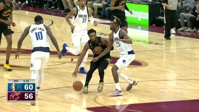 米球王发威了！米切尔陀螺转身转换反击得手