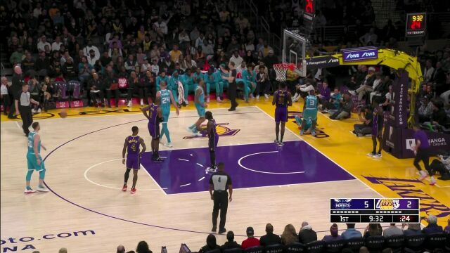 黄蜂vs湖人第1节英文原声回放