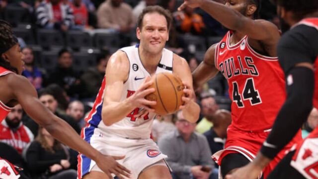 博格丹诺维奇vs公牛集锦 飙中8记三分空砍34分