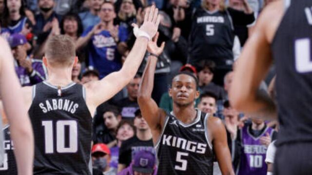 福克斯vs雄鹿集锦 空砍35+8连送突破上篮好戏