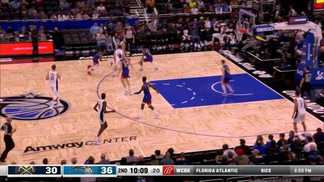 扛着大旗往里冲 瓦格纳顶着防守强硬上篮造杀伤