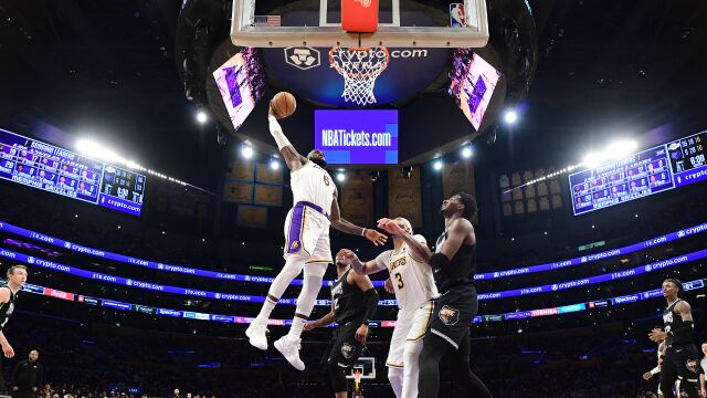 灰熊vs湖人五佳球 詹姆斯空中补扣风车扣篮无所不能