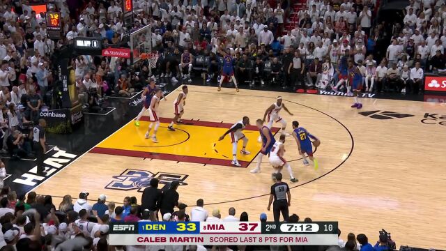 苏群：穆雷有时常规时段内打的不像球星，但是逼急了就是个超巨