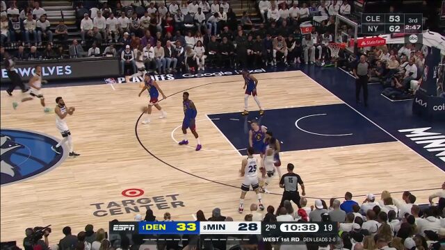 就是这么自信 唐斯超远三分抬手就射一箭穿心