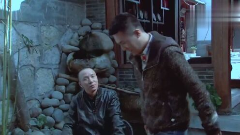 北京青年：何北拒绝徒步旅行，要跟着雄哥做赌石生意，何东急了