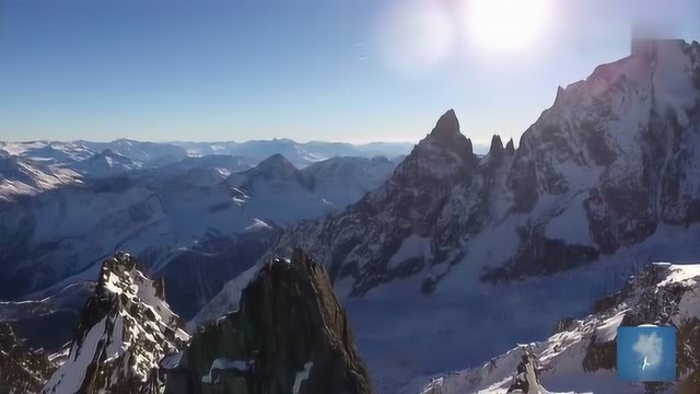 观景欧洲之巅,南针峰顶看勃朗峰,如此凌厉的美景