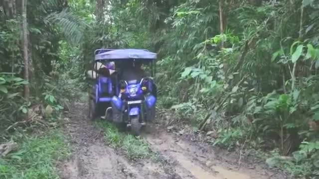 奇葩国家生产的三轮拉货摩托车,国内宗申隆鑫都不沾边