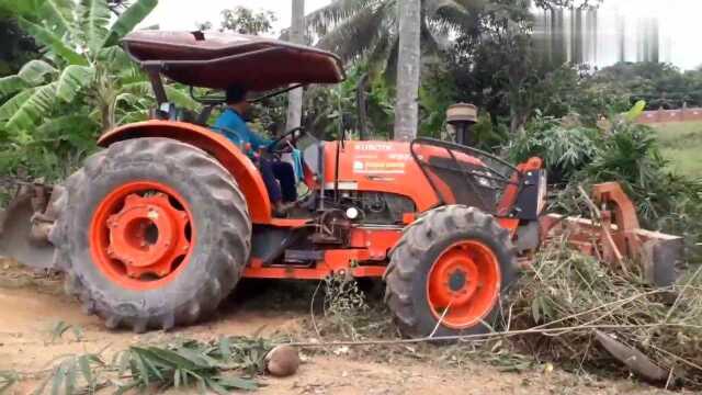 KUBOTA M9540小型推土机,清洁路面的得力帮手!