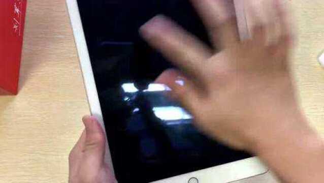 开箱狠心花半个月工资元买的iPad Air2,看到实物后:要你何用!