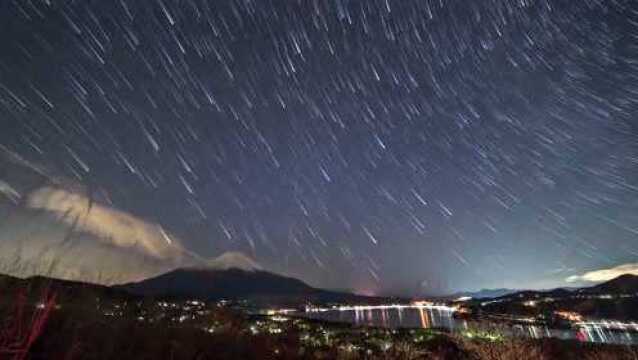 越有故事的人,听这首歌越好听抖音《夜空中最亮的星》纯音乐