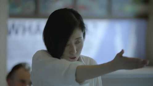 《带着爸爸去留学》堕落的妈妈终于看开，老戏骨这演技看哭多少人