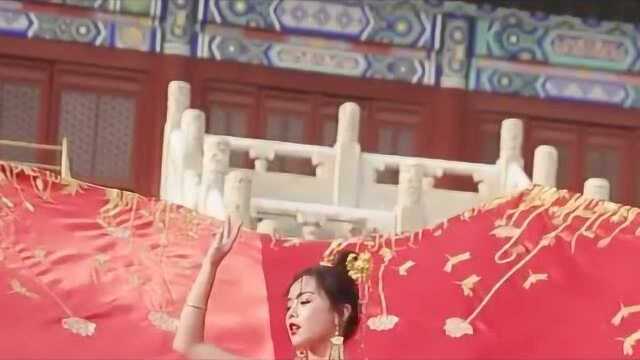 国风婚纱照太庙成片,太有排面了,以后自己结婚也要拍