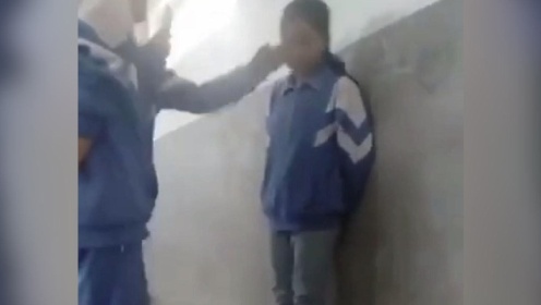 【腾讯视频】 校园霸凌屡禁不止：甘肃两女孩校内被扇耳光
