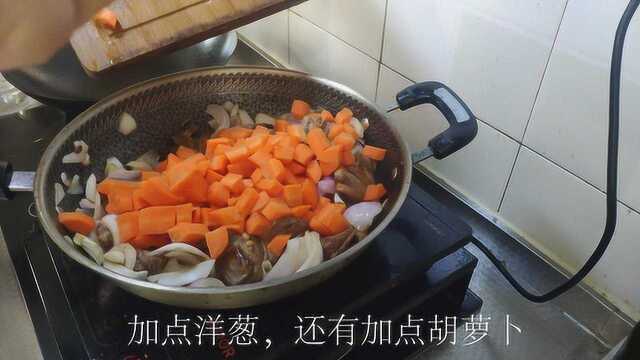 新疆羊肉真的不膻吗?开箱新疆羊肉,水煮羊肉和羊肉抓饭两吃测评