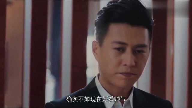 靳东自称年轻时颜值不如宋小宝,看见照片后,粉丝:我没眼花吧