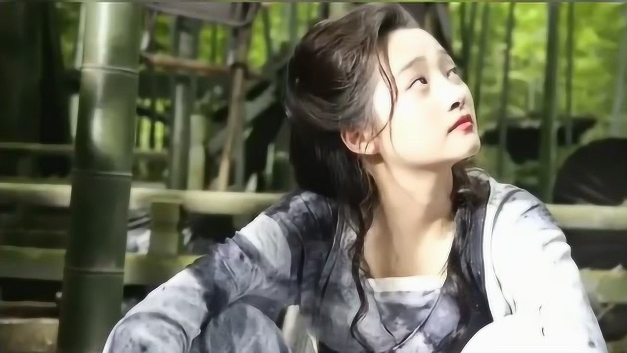 花絮里的关晓彤好美啊撑伞镜头也很有味道