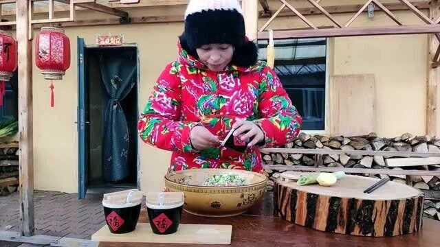 东北农村下大雪,立冬习俗包饺子,你们那里猫冬吃什么