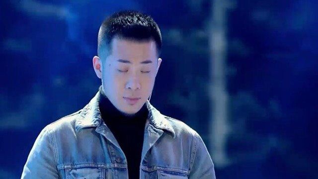 大壮演唱歌曲《我们不一样》,歌声浑厚有力,实在是太好听了