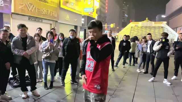 街头现场多种语言freestyle《Lose Yourself》,一口气听完不过瘾,太炸了!