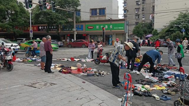 英雄之城 南昌早市文化 热闹的二手市场