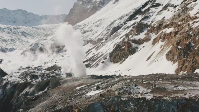 大雪山上的游客