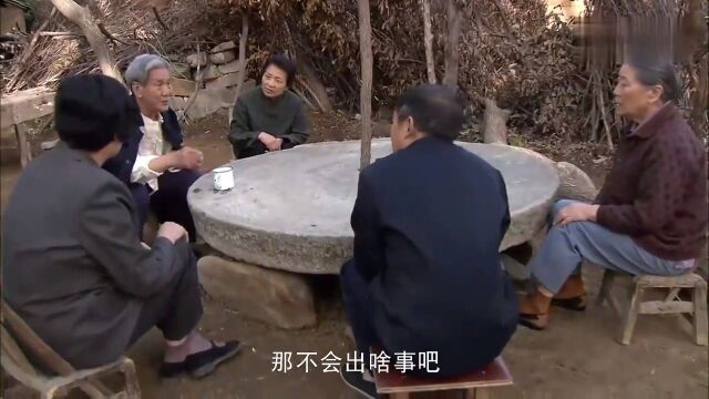 城里:村民外出打工,一走三四个月毫无音信,殊不知被骗进黑煤窑