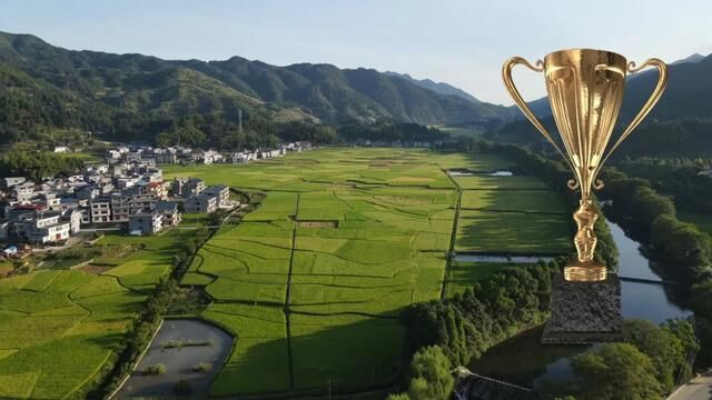 溆浦县黄茅园镇合田姜氏好家风表彰大会,共评选出弘扬好家风模范户30户,诚信立家勤劳致富示范户30户