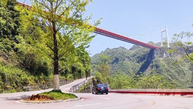 湖南湘西州吉首市,中国矮寨公路矮寨大桥