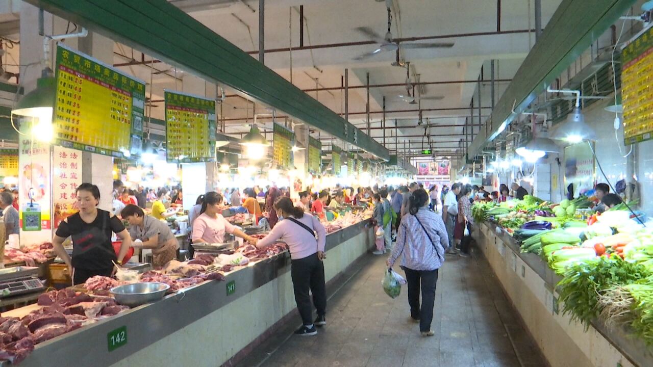 【携手创建国家食品安全示范城市】市市政局:宣传+执法 守护“舌尖安全”