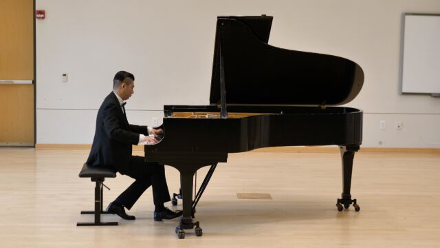 李斯特:但丁奏鸣曲 Liszt: Apr㨳 une lecture du Dante: Fantasia quasi Sonata