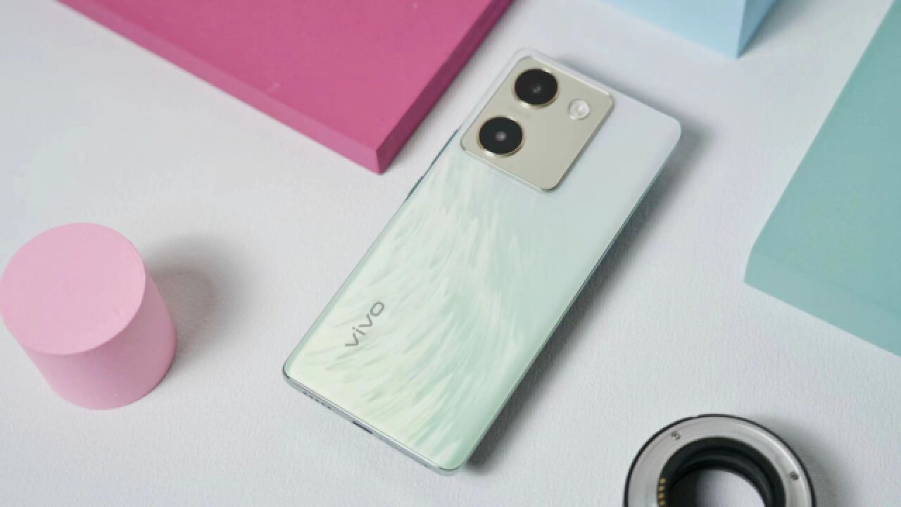 vivo Y100首发评测:卷到离谱的千元机