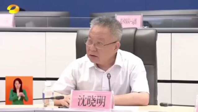 “四不两直”,省委书记、省长到夜市走访摊点