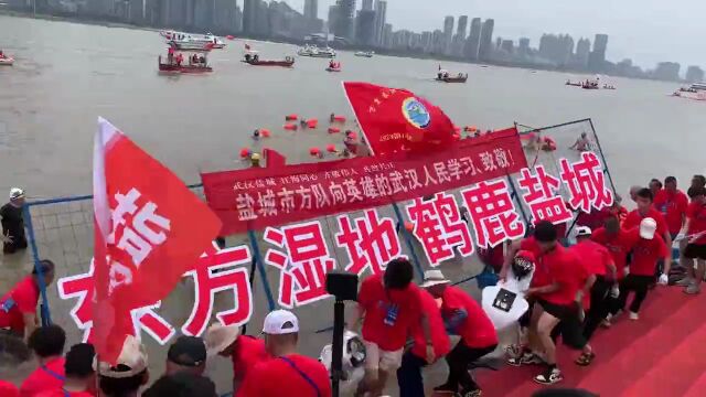 协会风采 | 武汉把“最佳风采奖”颁给了盐城——盐城市方队参加2023第48届武汉7ⷱ6渡江节侧记