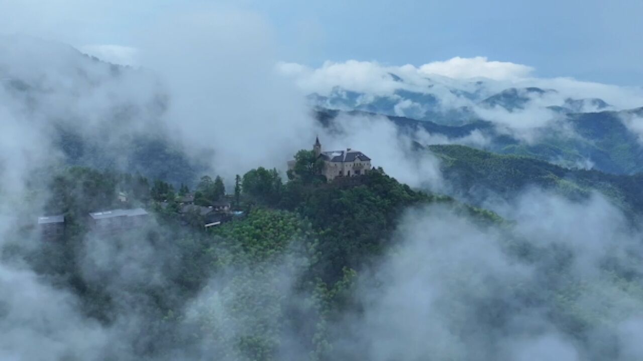 航拍雨后莫干山 美景如画