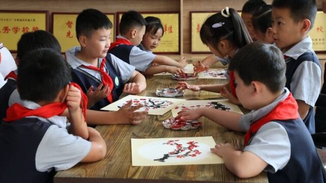 新泰市中小学社团活动丰富多彩 促进学生全面发展