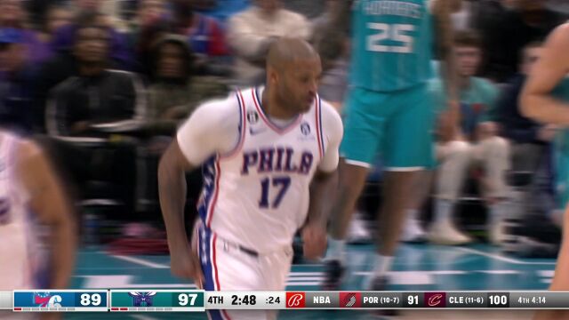 NBA常规赛：费城vs黄蜂第4节英文原声回放