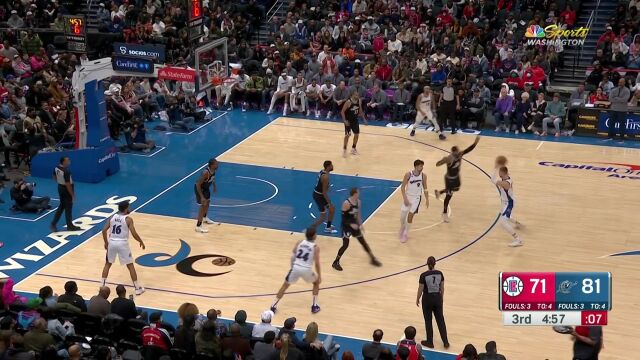 人间大炮一级准备 波神晃飞莫里斯撤步三分一发入魂