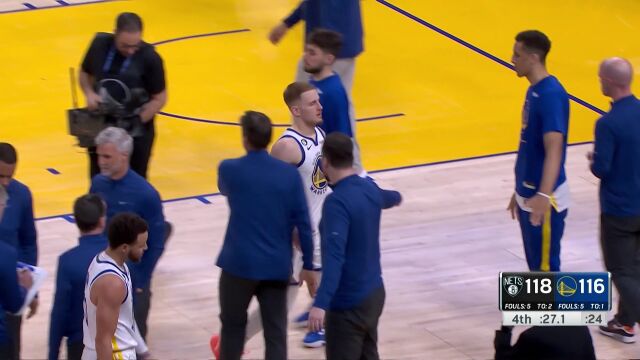 欧文诱敌深入吸引多人围剿 奥尼尔抓住机会三分再度反超