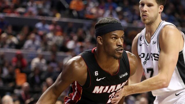 巴特勒vs马刺集锦 全场26+5关键时刻连续进攻击溃敌军