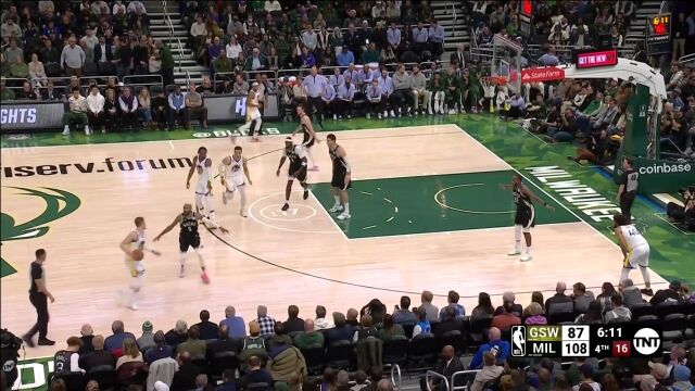 勇士111-128雄鹿 雄鹿三分连连飚中