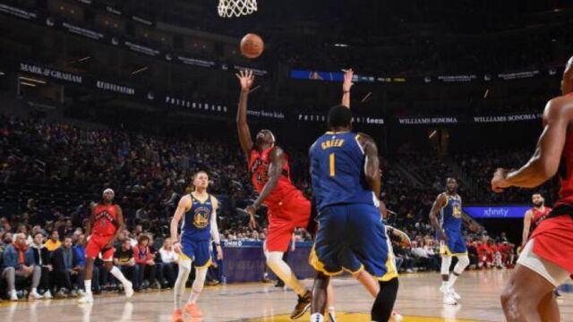 西亚卡姆vs勇士集锦 26投仅8中仍然拿下21+7