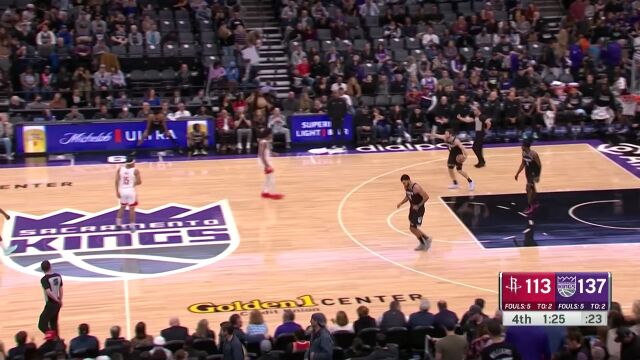 博班空中制导 小史密斯心领神会空接暴扣