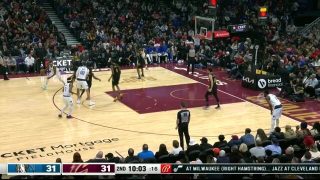 骑着队友完成暴力补扣！小史密斯神兵天降骑扣西奥平森