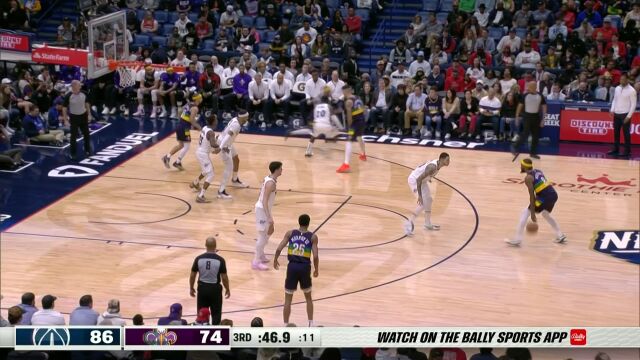 包揽最后一分钟攻防两端 加福德助攻得分盖帽样样有